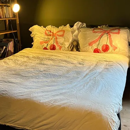 Апартаменты Elegant & Quiet In Historic House - Prime Location In West *