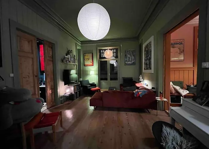 Elegant & Quiet In Historic House - Prime Location In West Апартаменты *