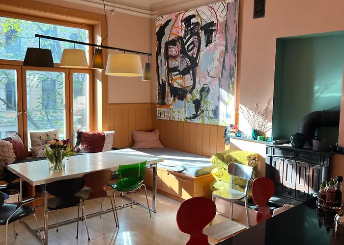 Апартаменты Elegant & Quiet In Historic House - Prime Location In West *